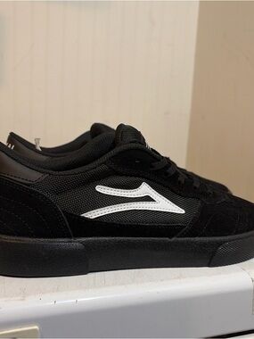 Men's Black Lakai skateboarding shoes black/White Side Accent